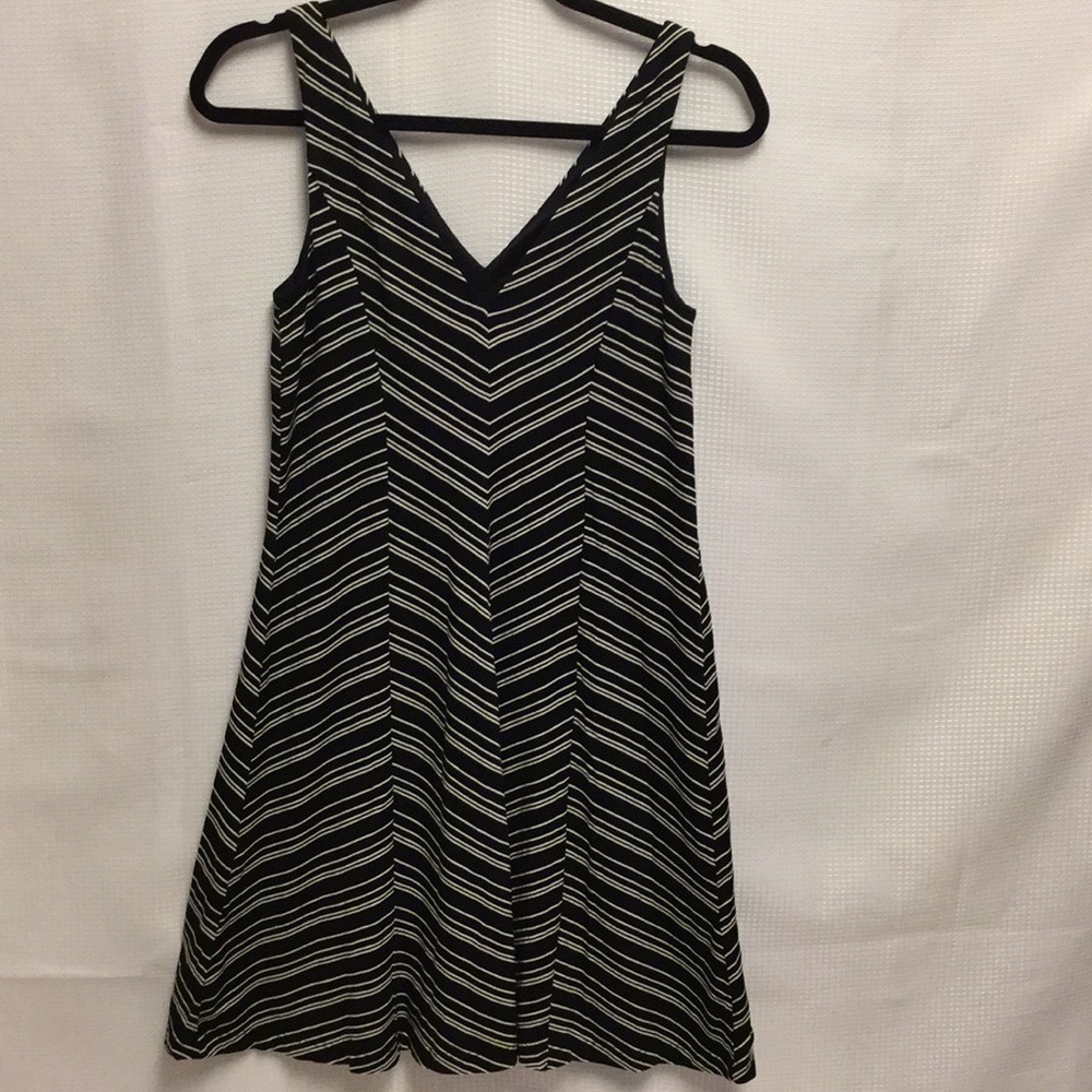 Dress - Picture 3 of 5